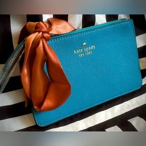 KATE SPADE New York Women's Slim Wallet Fresh Air Wristlet